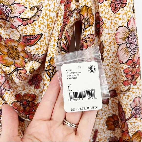 Free People I Got You Floral Printed Top Size Large NWT - Picture 12 of 12